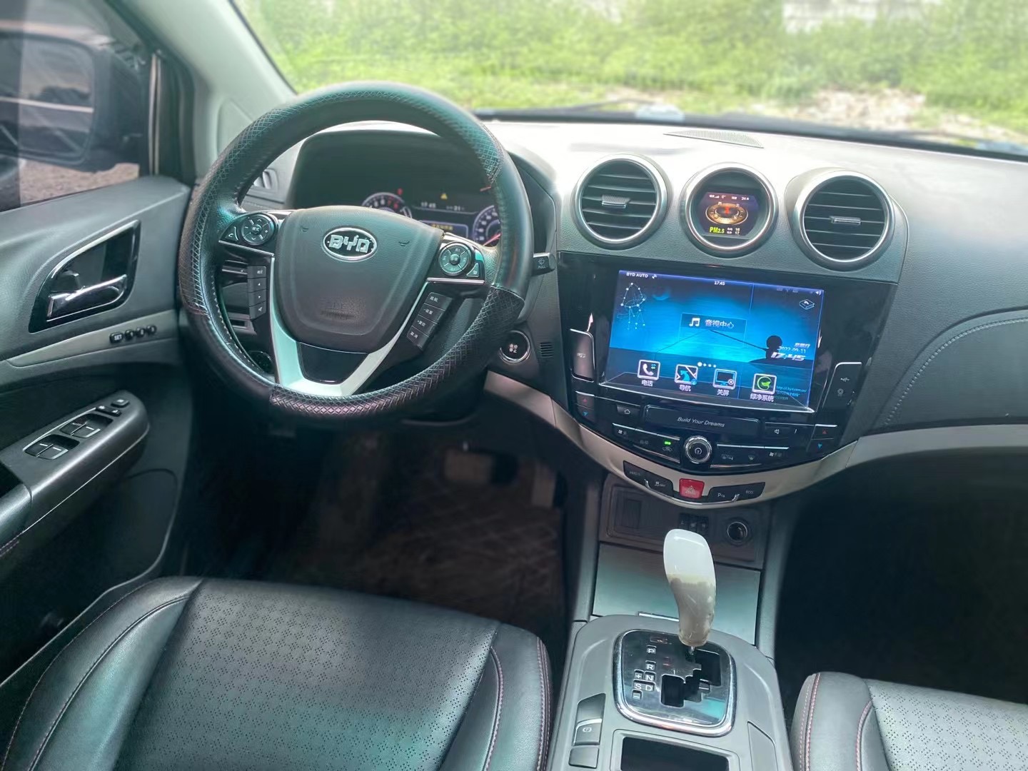 客户回头,15年10月,比亚迪s7,七座,自动挡2.